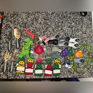 Colorful Assorted Kitchen Gadgets tools magnetic bag clips refrigerator magnets